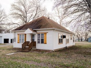 17325 47th Rd, Parsons, KS 67357