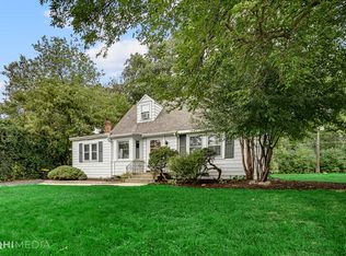 147 Forest Glen Rd, Wood Dale, IL 60191