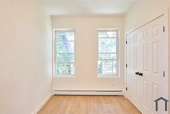 3 bed, 1000 sqft, $3,501 — Photo 4