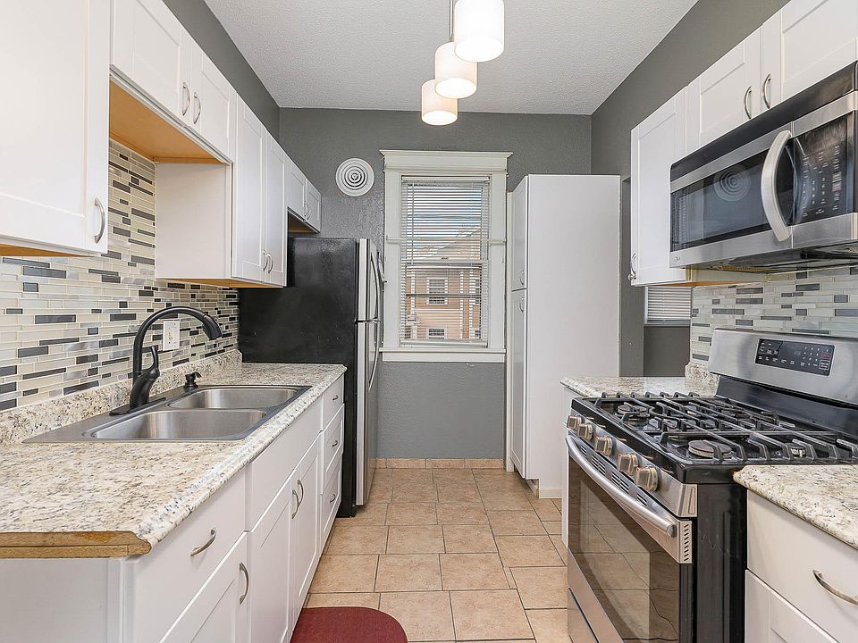 1st image of 1839 Irving Ave N #2
