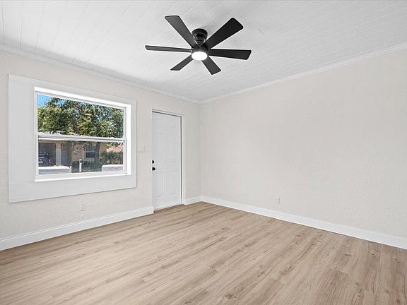 5th image of 1030 22nd Street