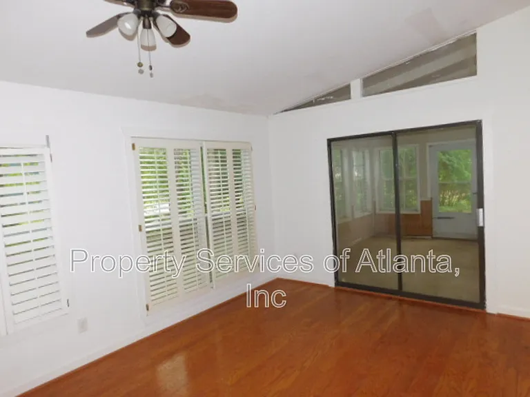 1710 Pine Rd — Photo 10