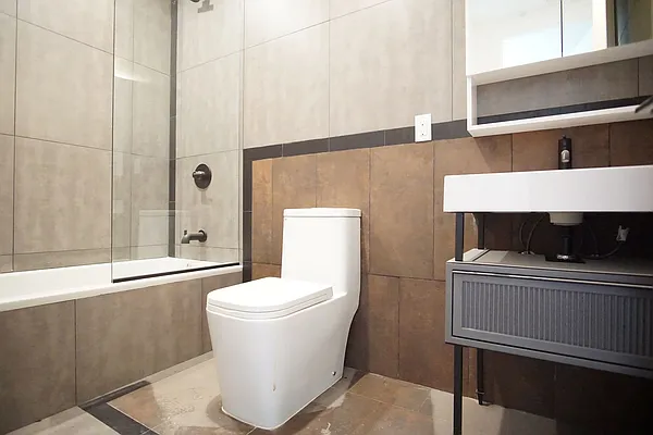 Rented by Lofts and Flats LLC | media 17