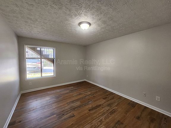 4th image of 116 Spring Ct #1