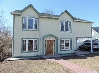 221 Division Ave, Levittown, NY 11756