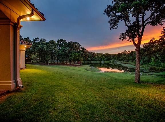 3rd image of 2309 Bayshore Dr
