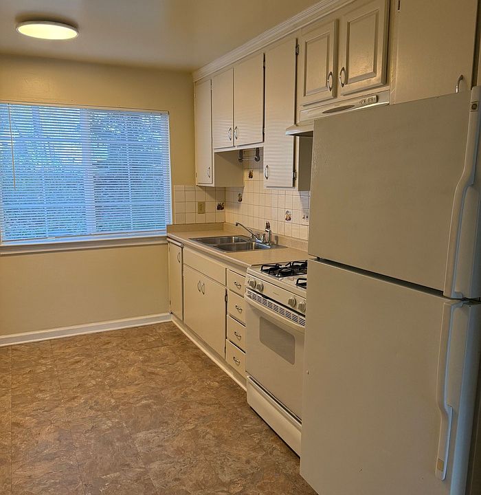1st image of 236 Sacramento St #1