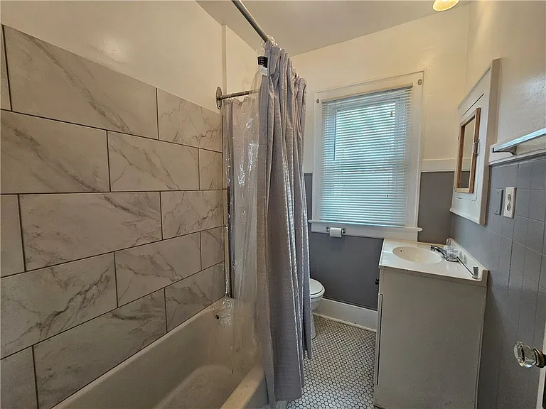 133 McKinley St — Photo 13