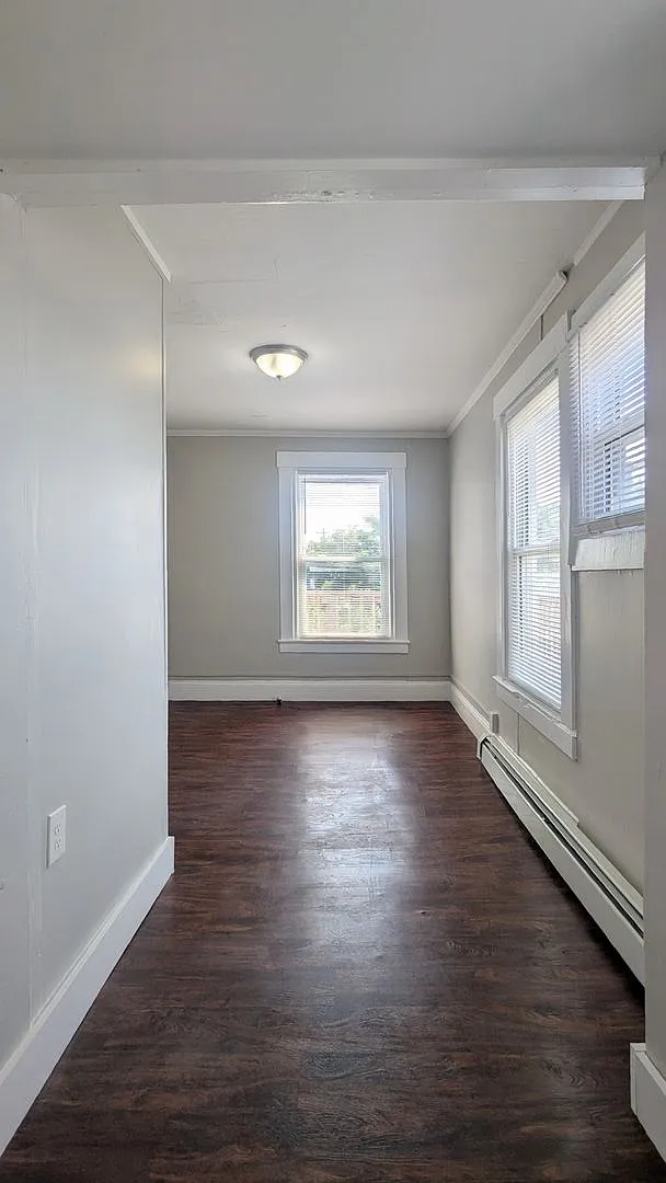 14 Cedar St — Photo 4
