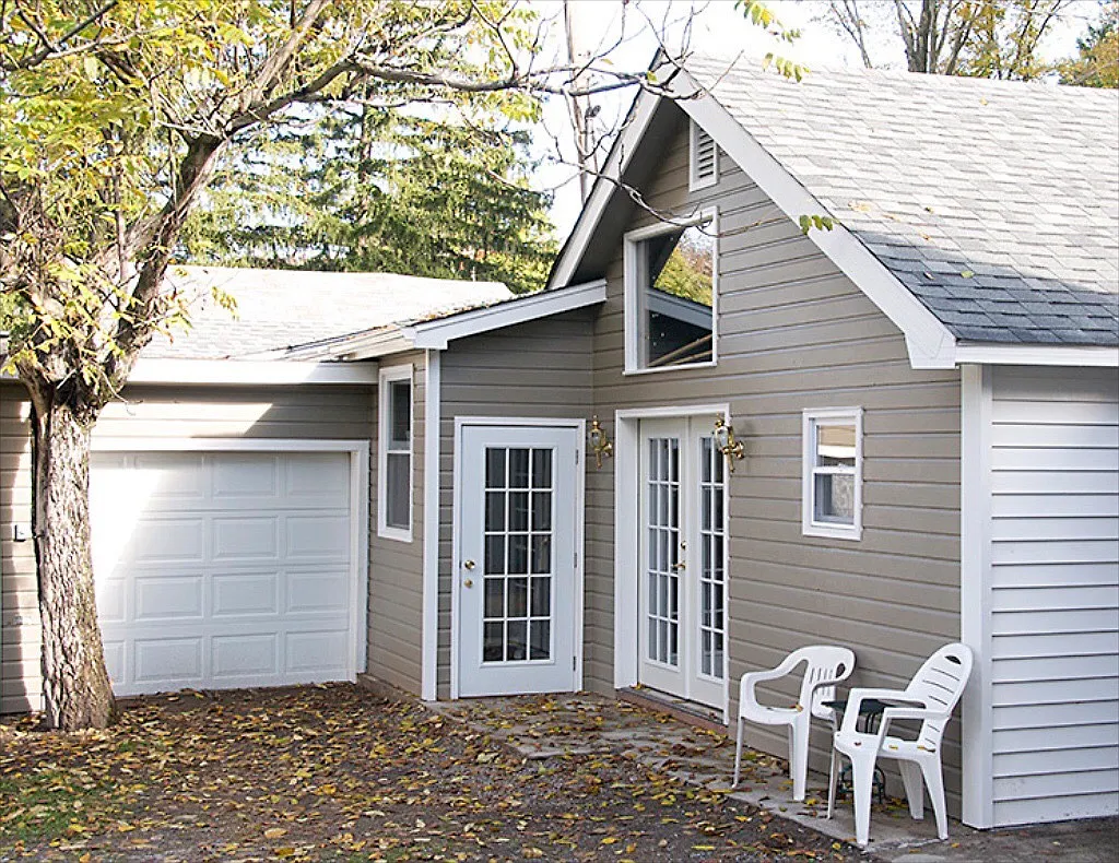 3 bed, 2400 sqft, $2,195 — Photo 4