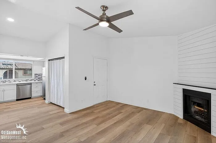 1548 W Sahuaro Dr #4 — Photo 3