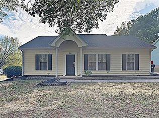 901 Gretna Green Dr, Charlotte, NC 28217