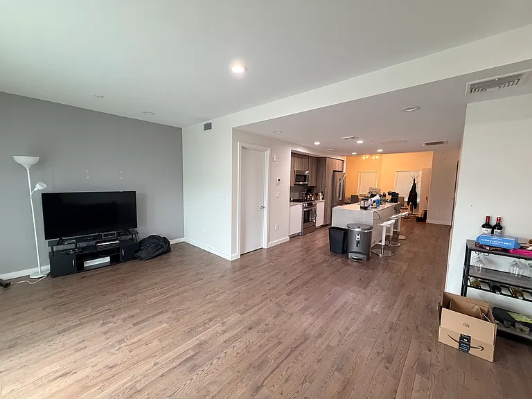 127-131 Hyde Park Ave #127A — Photo 4