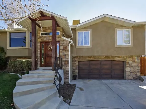 9131 S Meadow Ct, Sandy, UT 84093