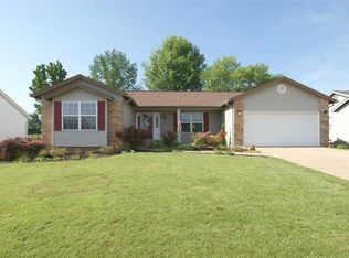 4009 Cambridge Crossing Dr, Saint Charles, MO