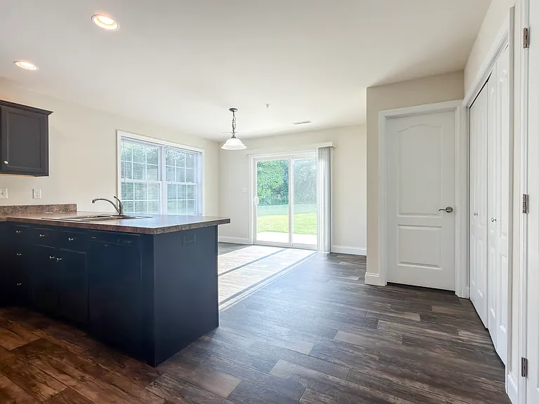141 Cedarwood Dr — Photo 5