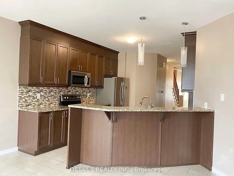 439 Cavesson St — Photo 7