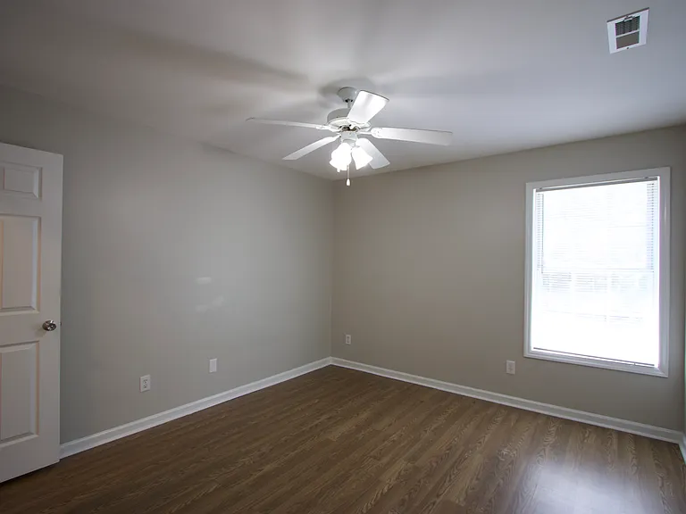 4216 Lake Woodard Dr — Photo 16