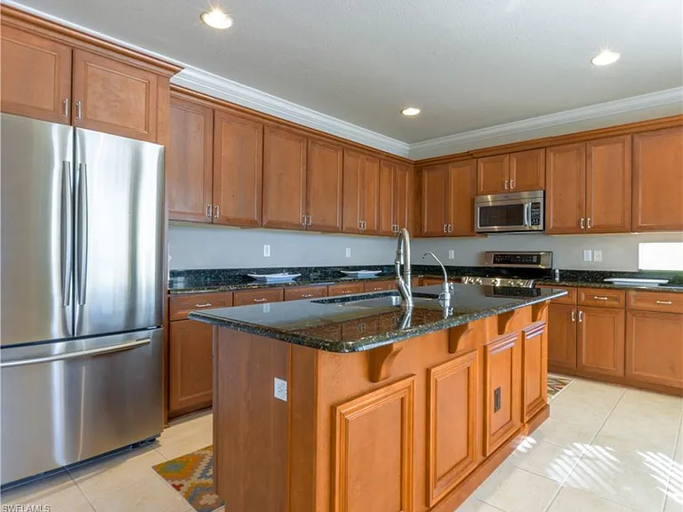 3575 Malagrotta Cir — Photo 7