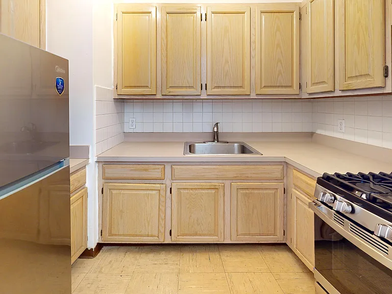 44 W 127th St #3 — Photo 4