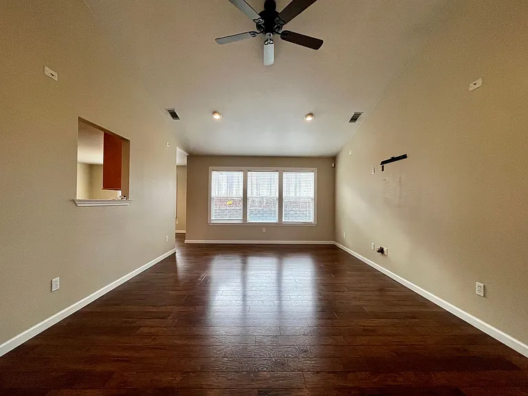 2338 Alfred Cir — Photo 6
