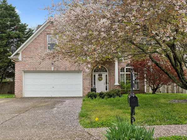 2165 Loudenslager Dr, Thompsons Station, TN 37179