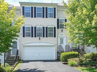 319 Blake Ct, Coraopolis, PA 15108