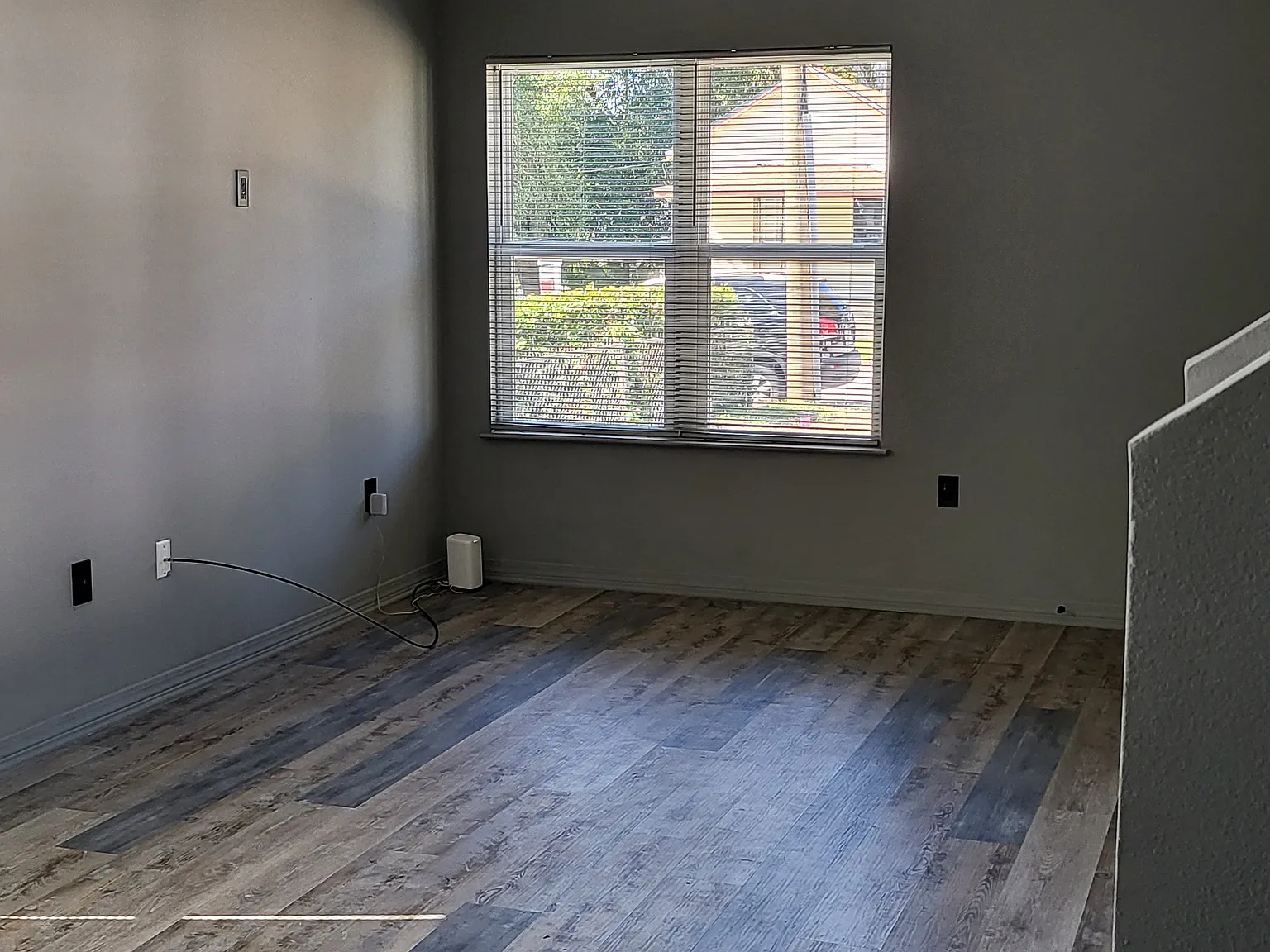 3 bed, 2.5 bath, 1320 sqft, $2,249 — Photo 3