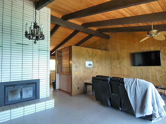 5th image of 3101 N Lakeshore Dr