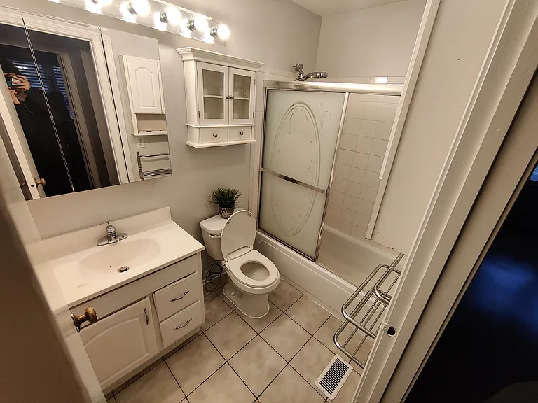 188 Kendall Ct #D — Photo 7