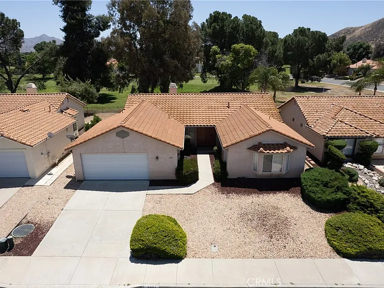 2971 Peach Tree St — Photo 29