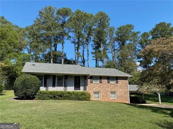 1126 McCormick Way SW, Marietta, GA 30008