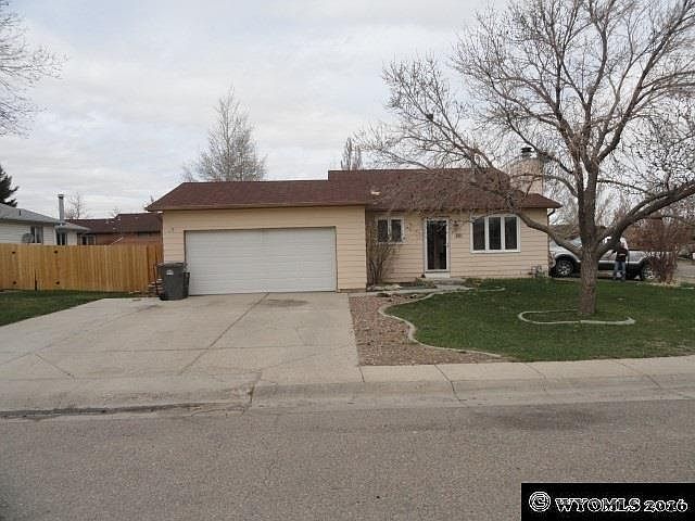 1st image of 501 Gunn Cir
