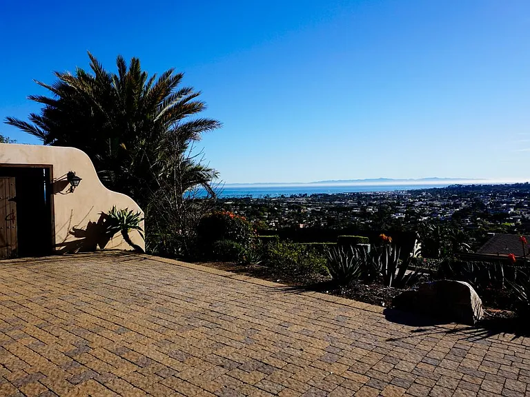 754 Alameda Padre Serra — Photo 2