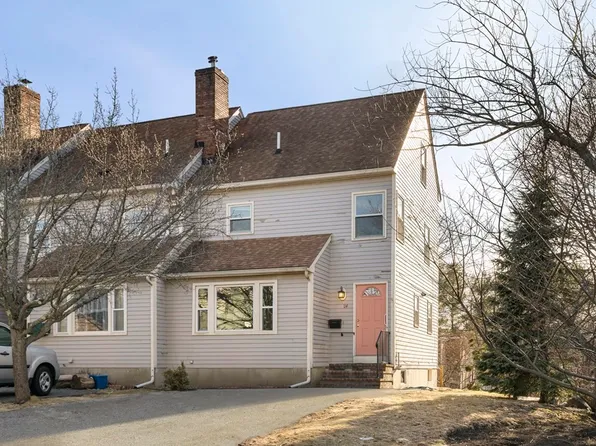 114 Farrell Ct, Marblehead, MA 01945
