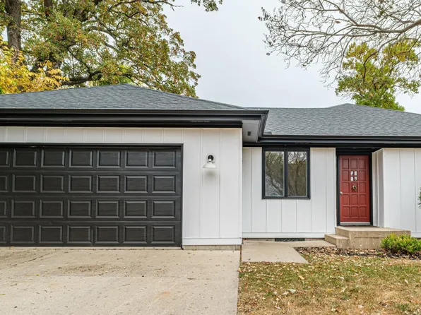 215 1st Ave NW, Hutchinson, MN 55350