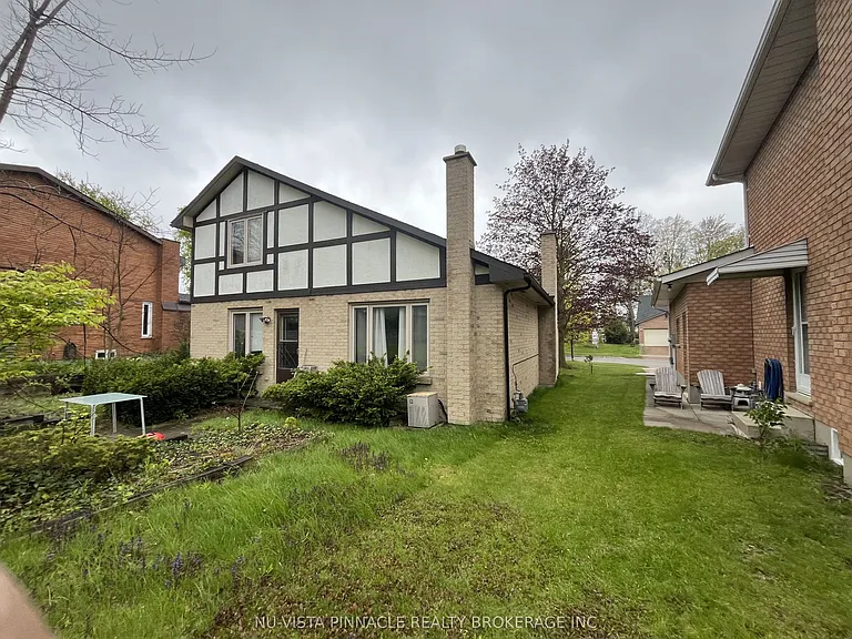 101 Castlegrove Blvd — Photo 9