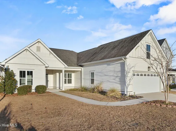 296 Aurora Place, Hampstead, NC 28443