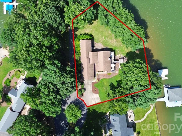 160 Quail Hollow Dr, Kings Mountain, NC 28086