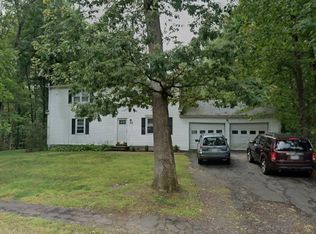 213 Grantwood Dr, Amherst, MA 01002