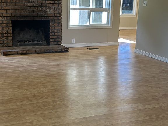 3rd image of 9905 NE Tanglewood Dr