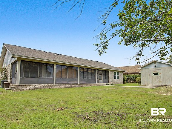 3rd image of 2847 Avenida Alberto