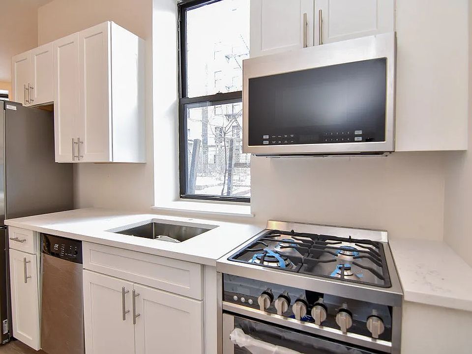 1st image of 12 W 104th St #3