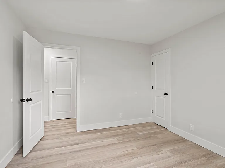 2511 Baywood St — Photo 25