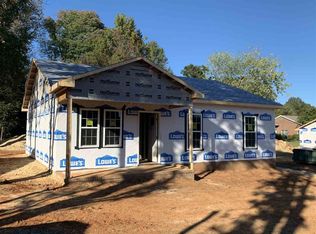 619 W Whitsett St, Graham, NC 27217