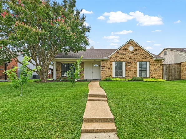 2809 Edinburg Ln, Flower Mound, TX 75028