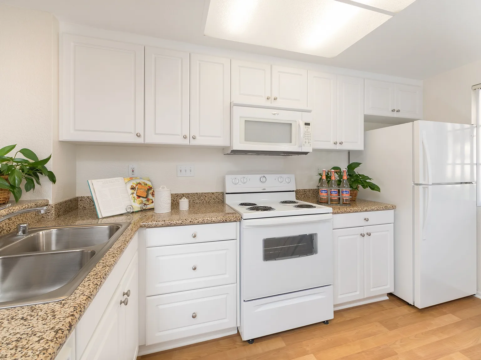 Rancho Tierra Apartment Homes — Photo 3