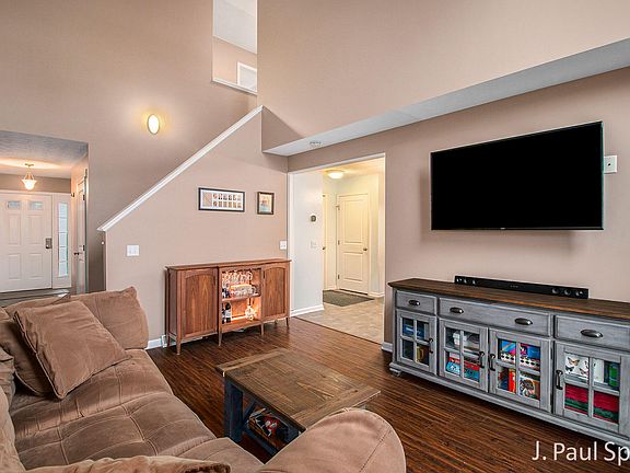 2nd image of 1354 Echoing Valley Dr SW