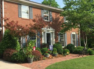 3363 Ridgecane Rd, Lexington, KY 40513