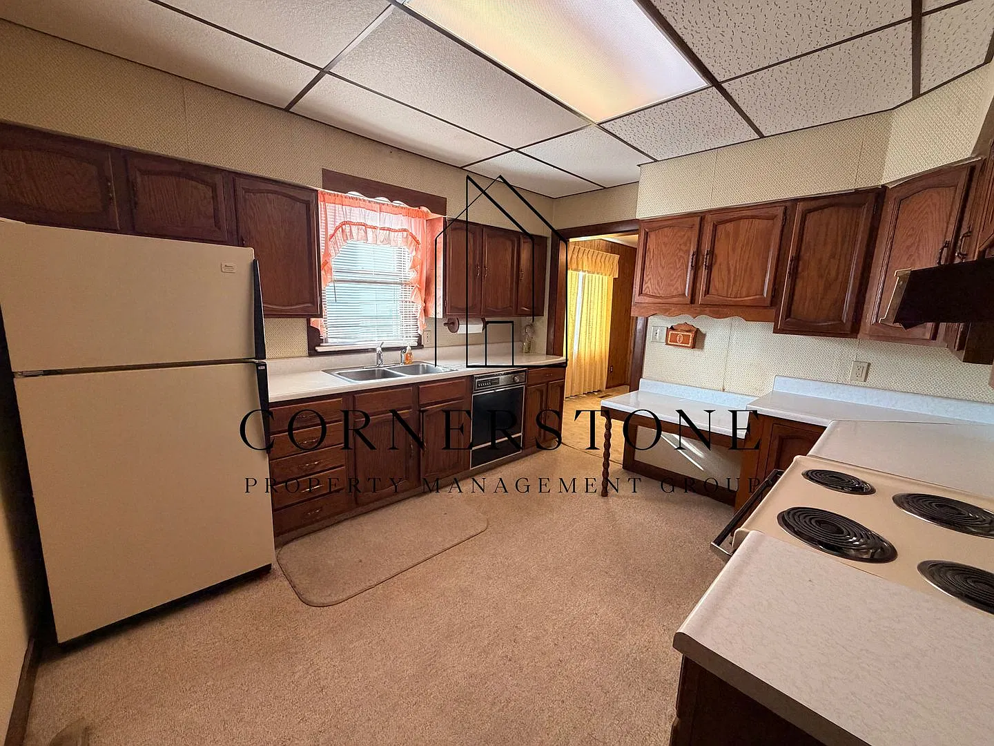 Spacious 1 Bedroom House $695 — Photo 4